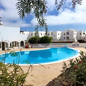 Apartment Con Piscina Y Vistas -le Petit Paradis, Costa Teguise